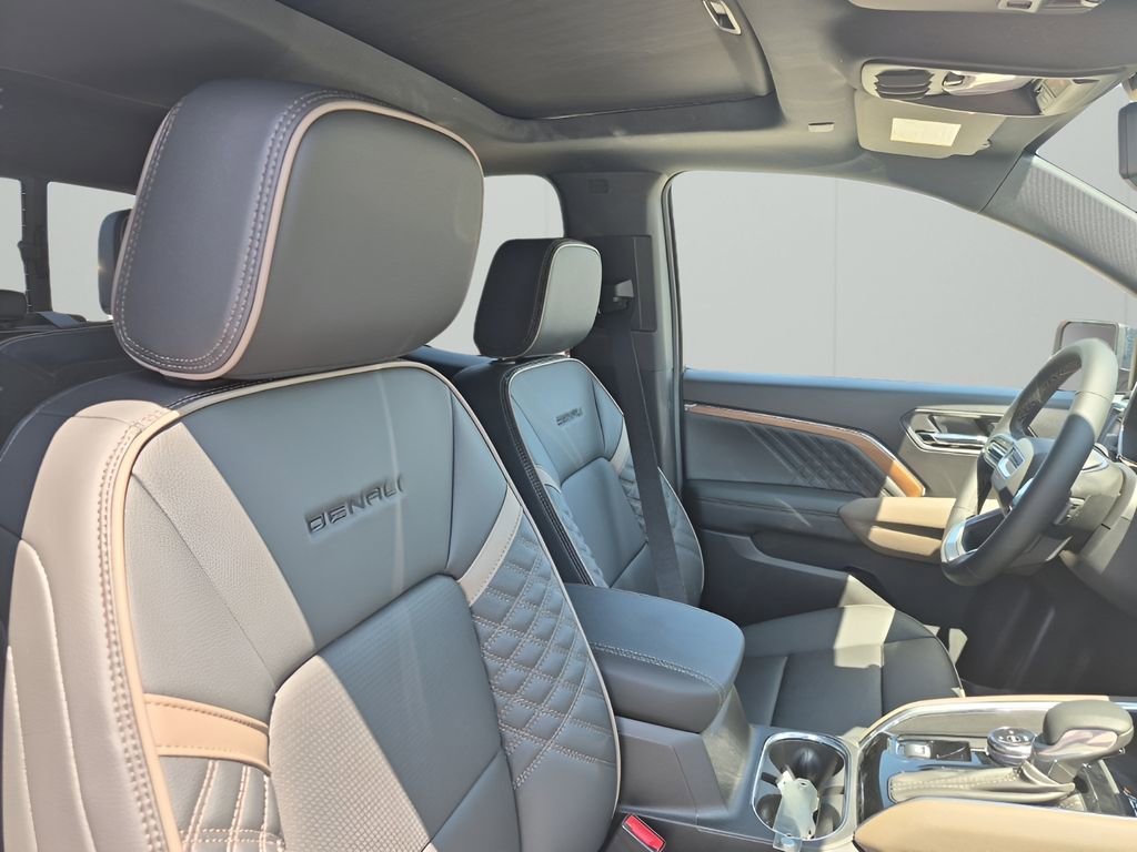 New 2026 GMC Canyon Denali image 15