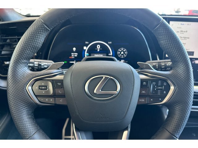 Used 2025 Lexus TX 500h AWD w/ Technology Package image 25