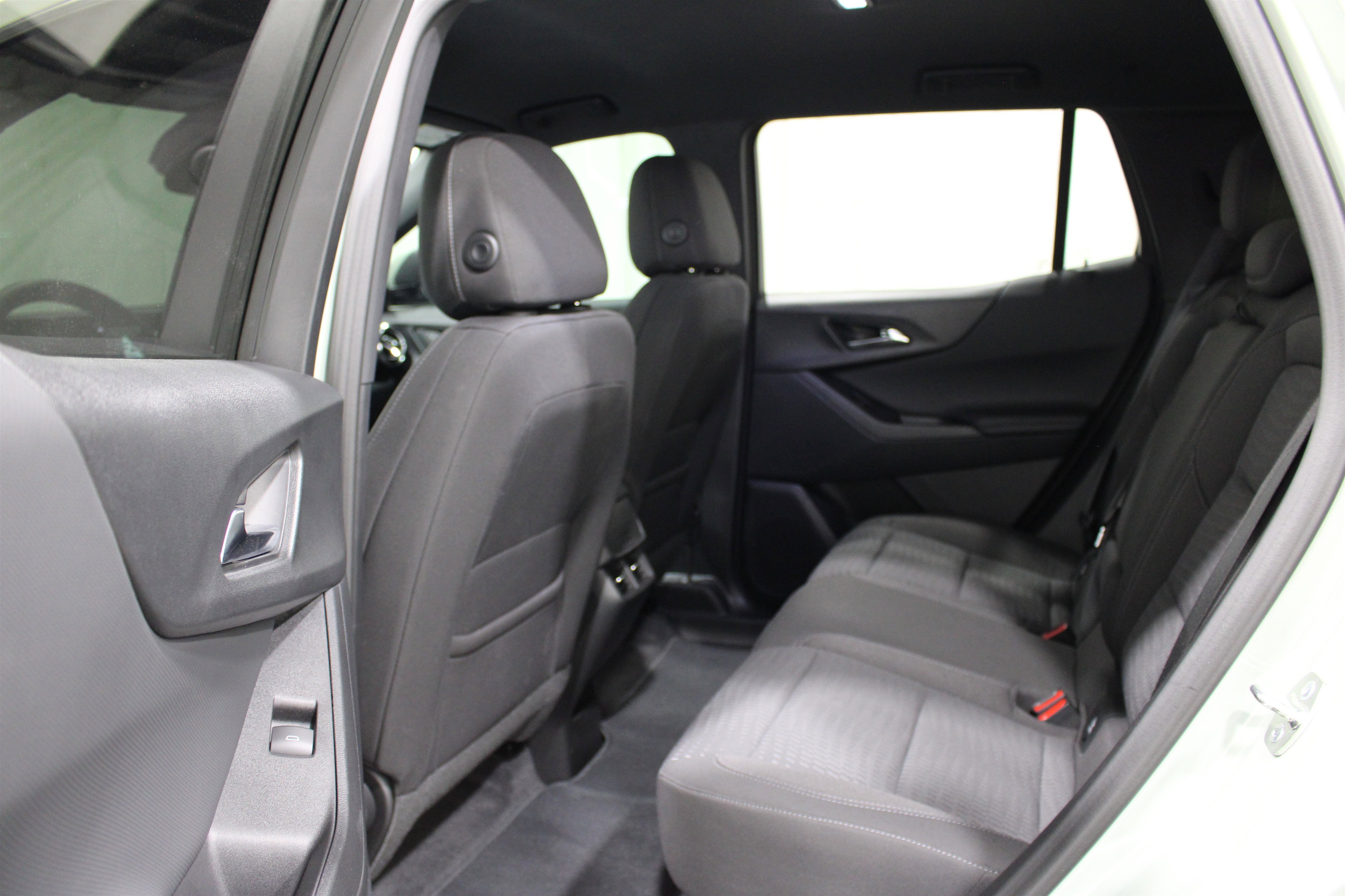 Used 2026 Chevrolet Equinox LT FWD image 21