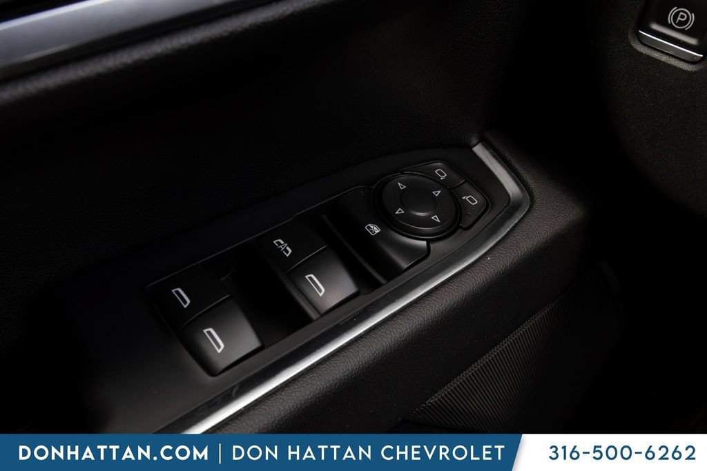 Used 2022 Chevrolet Silverado 1500 LT AWD/4WD image 11