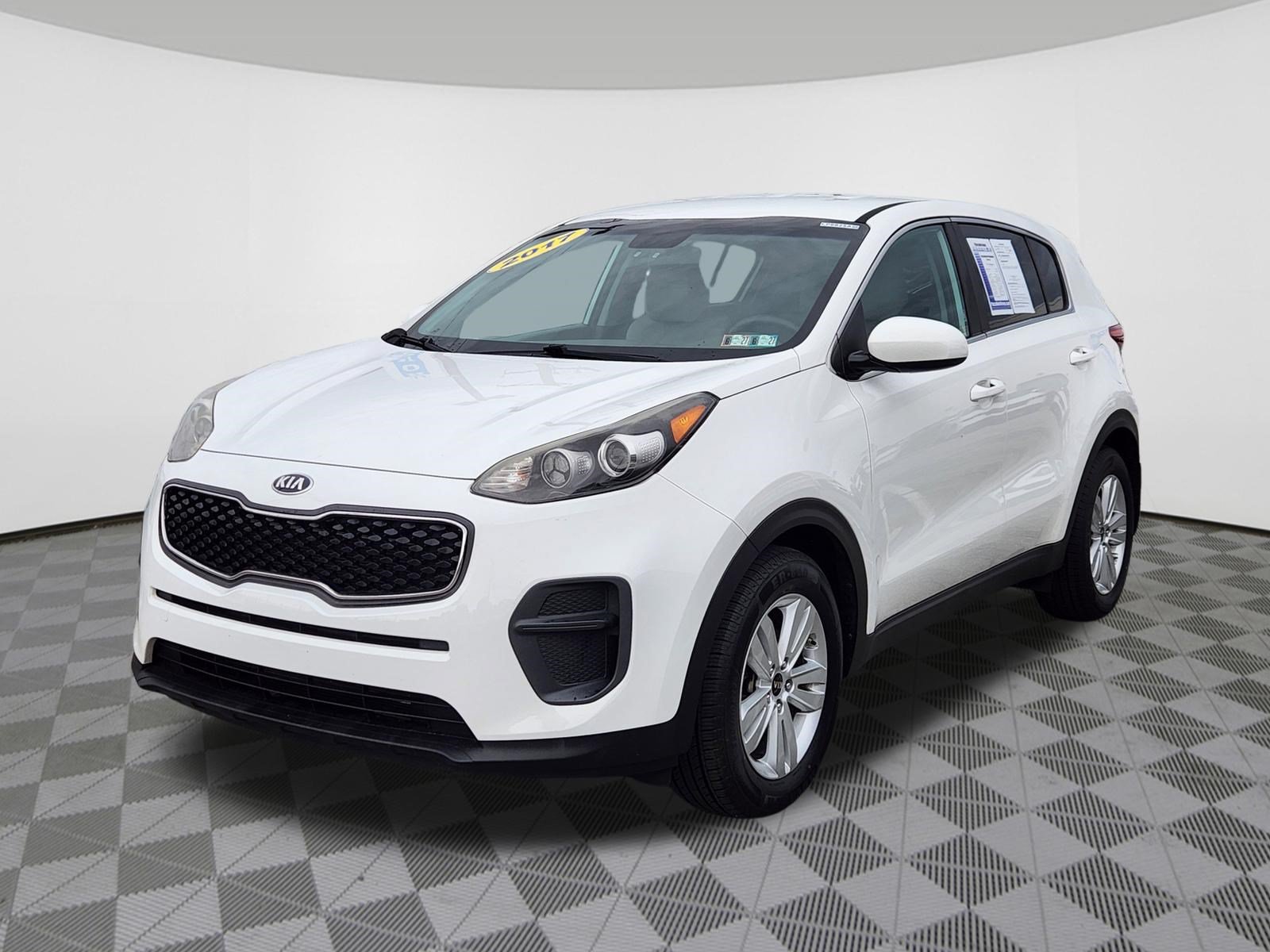 Used 2017 Kia Sportage LX FWD image 2