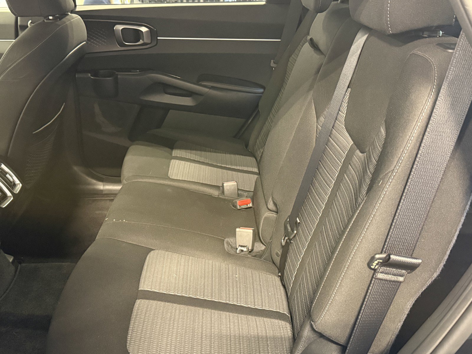 Used 2022 Kia Sorento LX FWD image 25