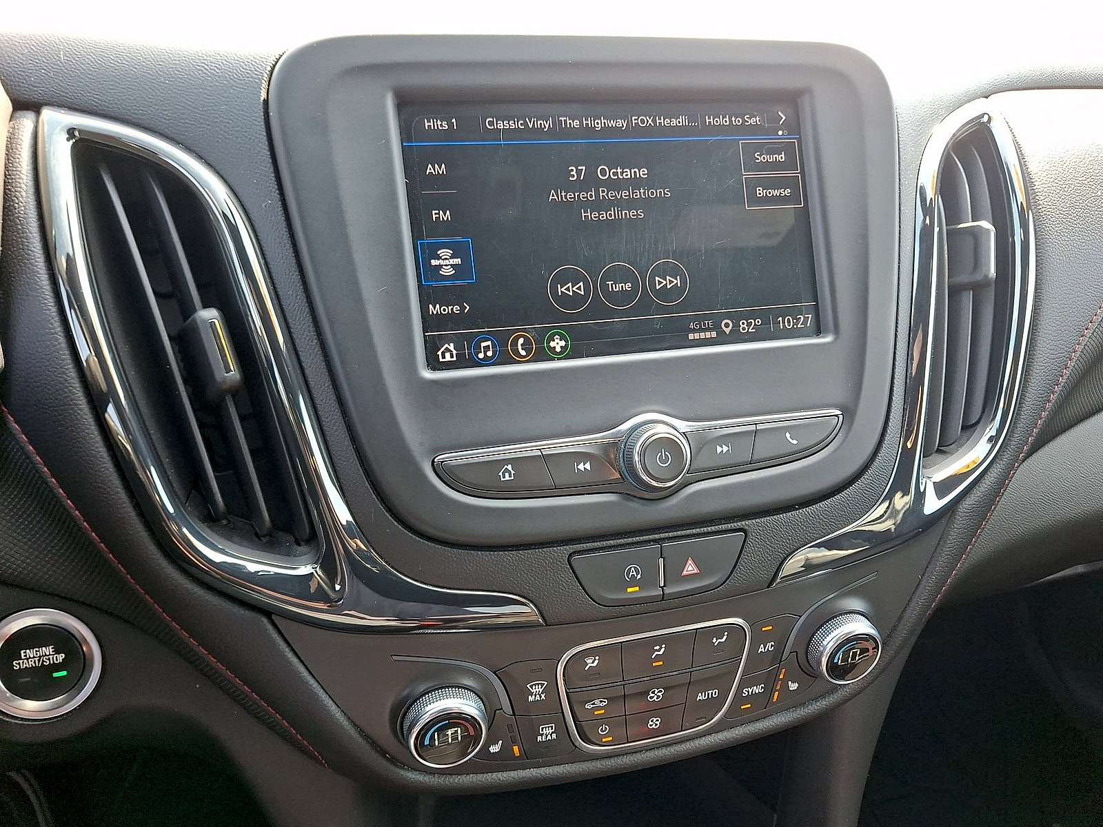 Used 2022 Chevrolet Equinox RS FWD image 14