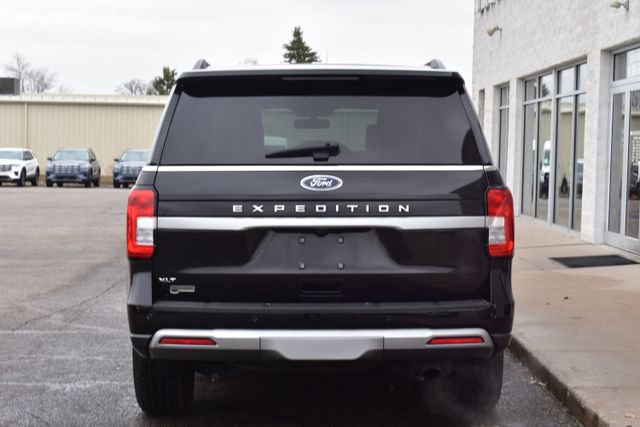 Used 2024 Ford Expedition XLT AWD/4WD image 7