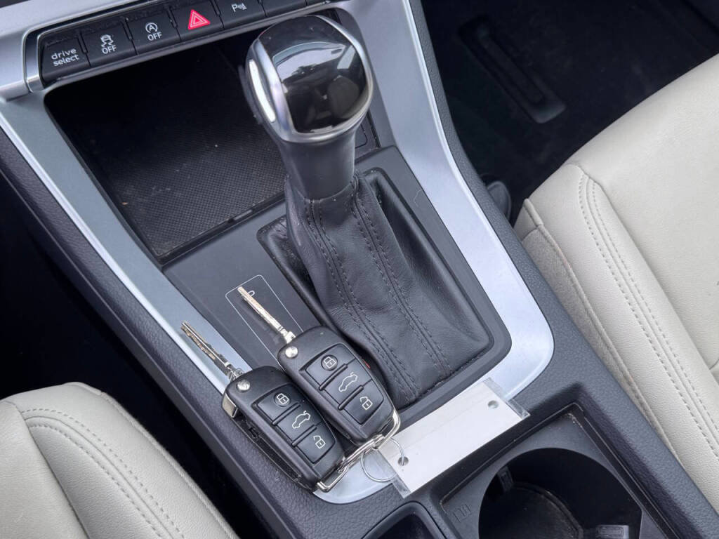 Used 2019 Audi Q3 2.0T Premium w/ Convenience Package image 15