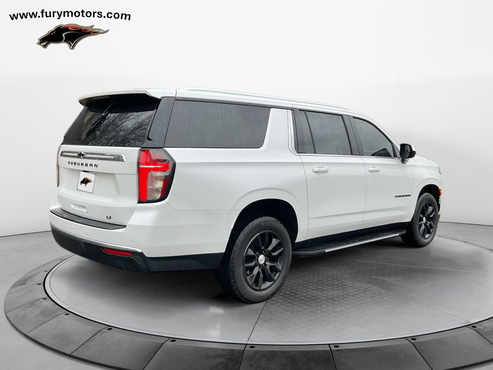 Used 2022 Chevrolet Suburban LT w/ Max Trailering Package AWD/4WD image 3