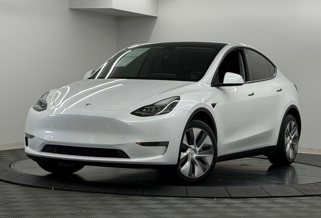 Used 2023 Tesla Model Y Long Range image 2