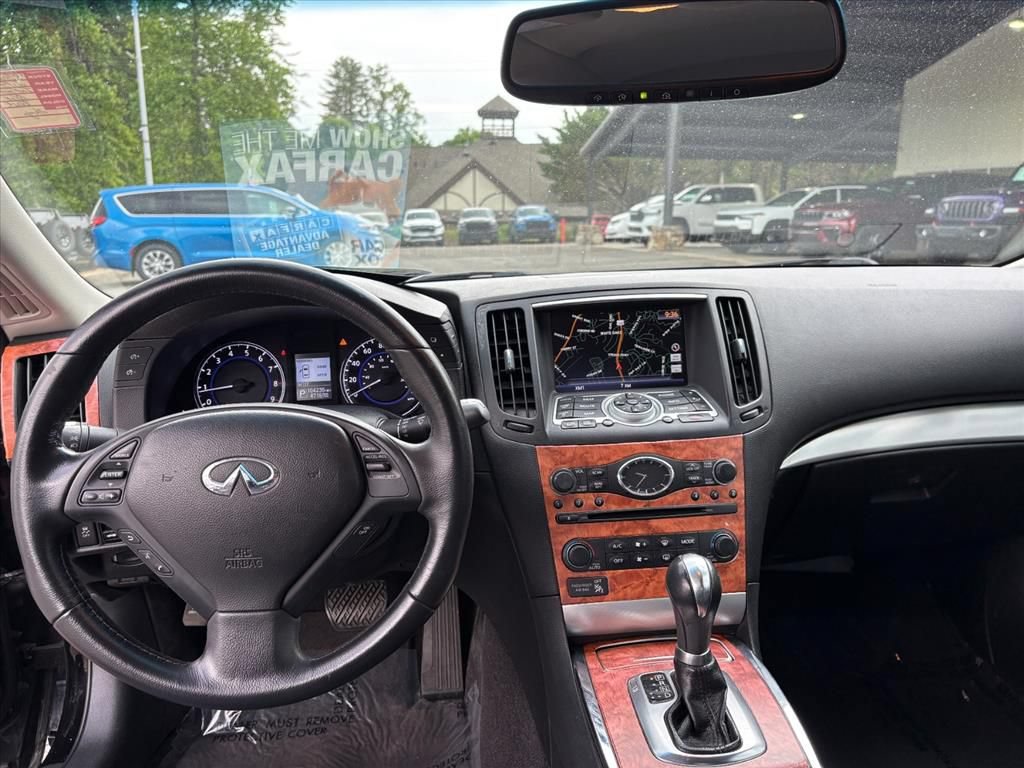 Used 2015 INFINITI Q60 Convertible w/ Premium Package RWD image 6