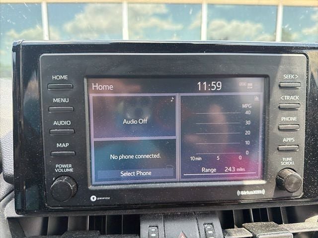 Used 2022 Toyota RAV4 XLE Premium AWD/4WD image 17