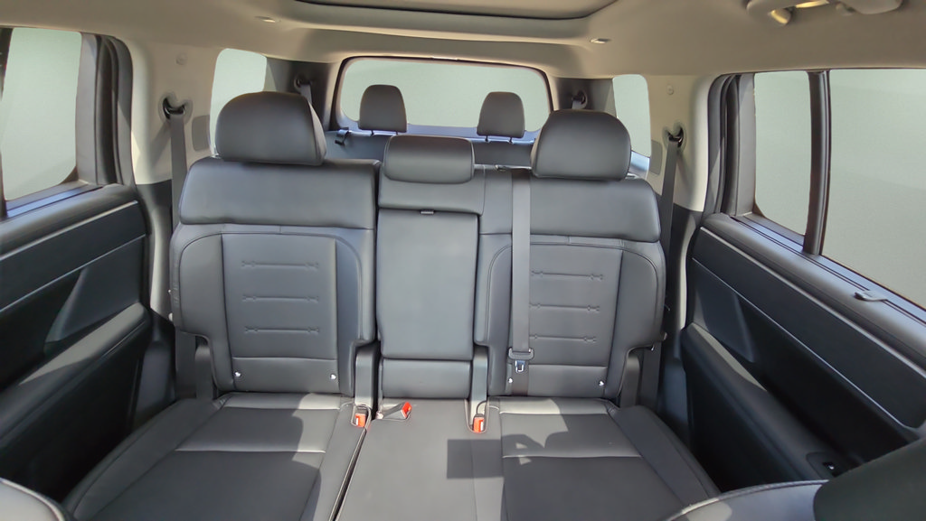 Certified 2024 Hyundai Santa Fe Limited AWD/4WD image 10