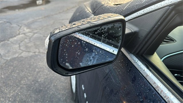 Used 2018 Chevrolet Malibu LT image 36