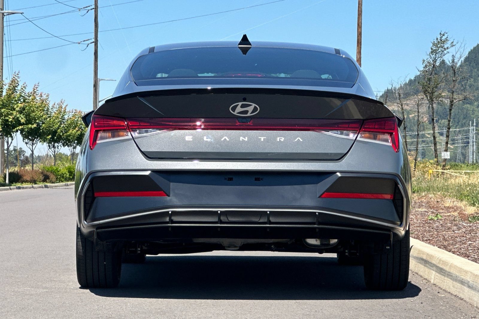 New 2026 Hyundai Elantra SEL Sport Premium FWD image 4