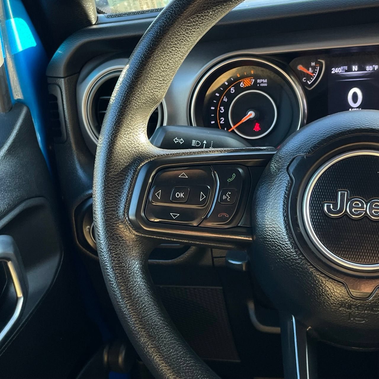 Used 2023 Jeep Wrangler Sport AWD/4WD image 13