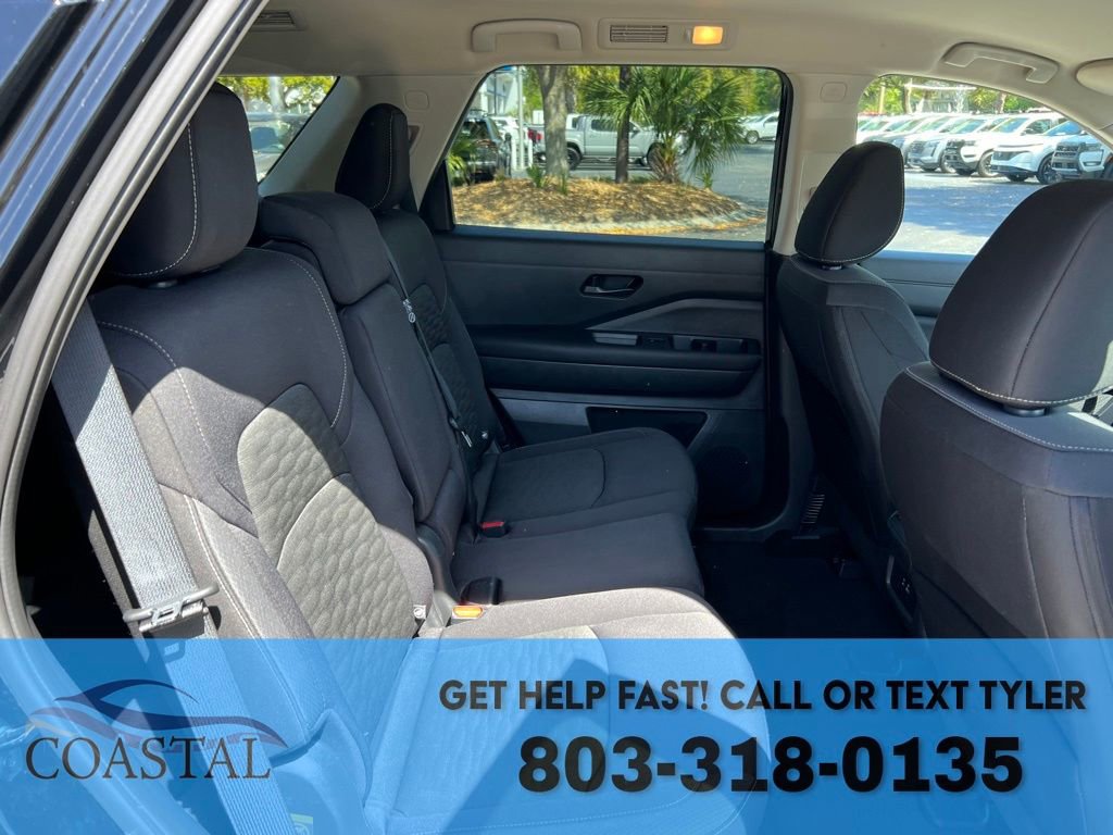 Certified 2024 Nissan Pathfinder SV FWD image 22