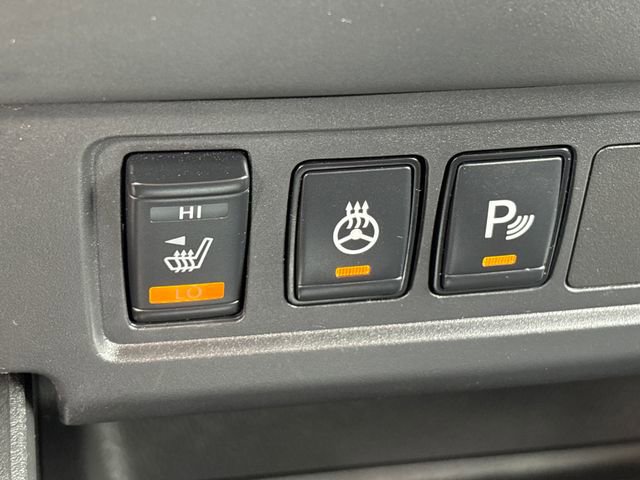 Certified 2024 Nissan Frontier SV w/ SV Convenience Package image 18