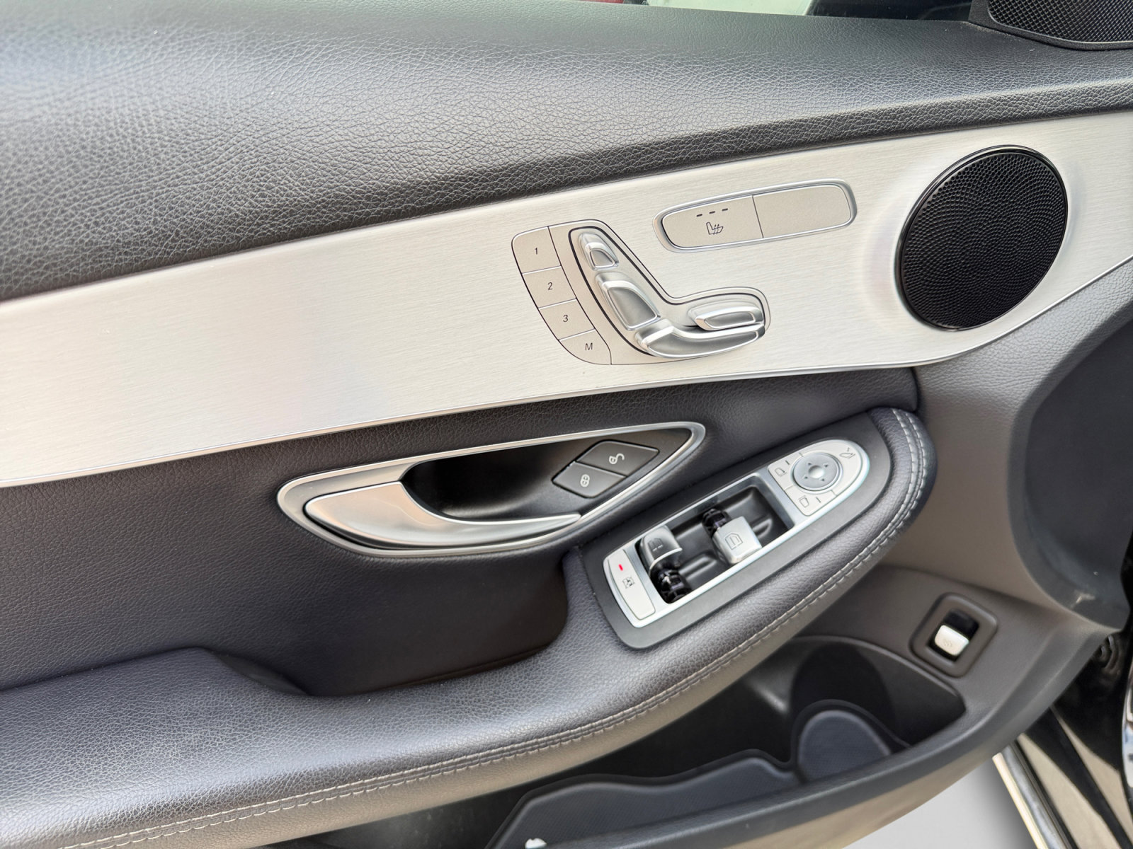 Used 2018 Mercedes-Benz C 300 Sedan image 10