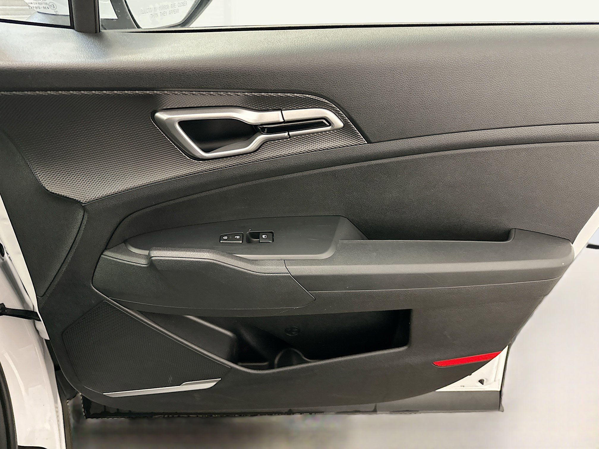 Used 2025 Kia Sportage LX image 32