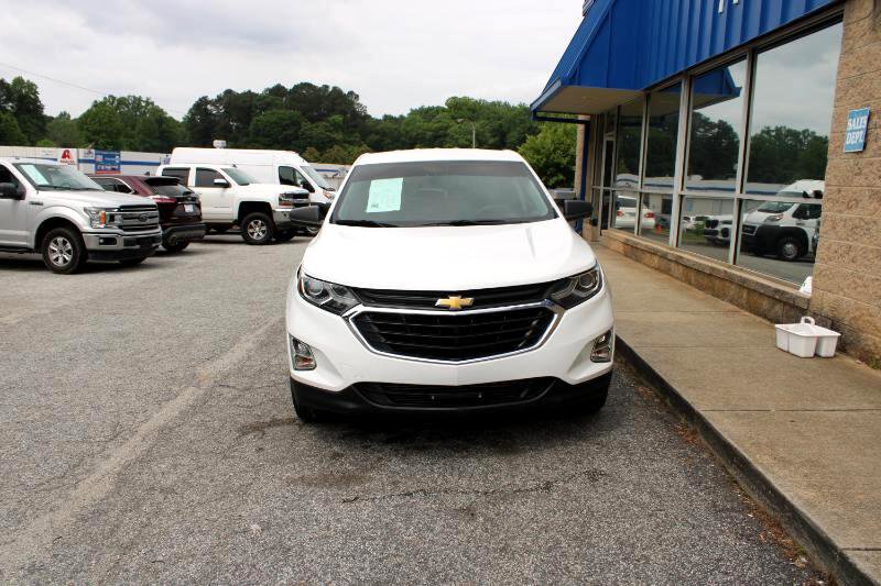 Used 2019 Chevrolet Equinox LS image 2