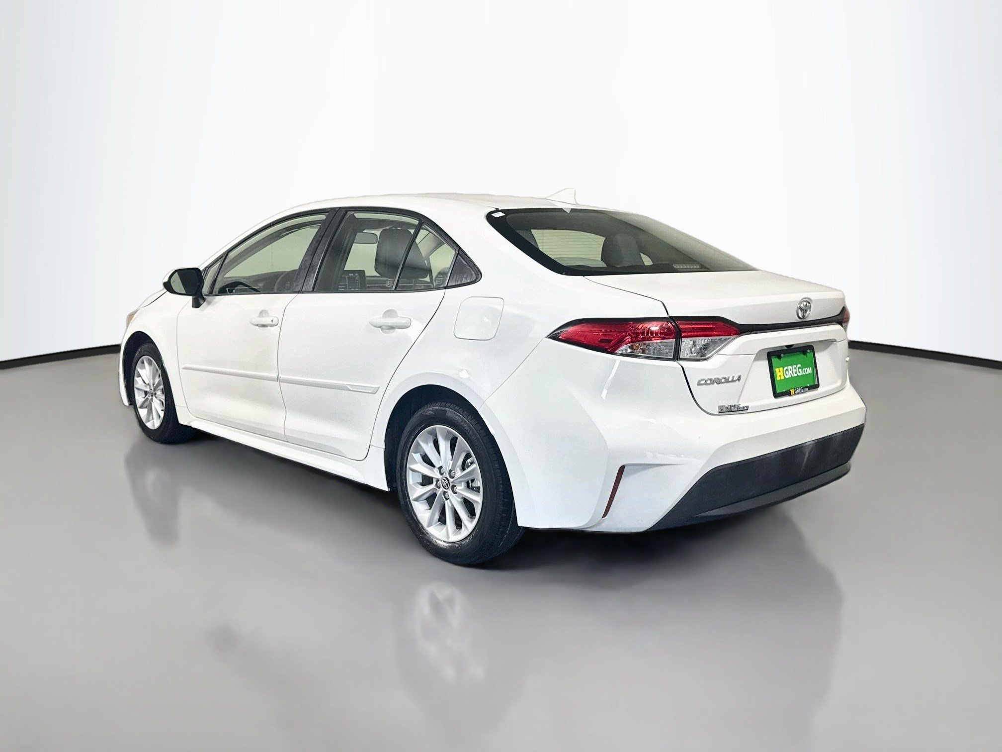 Used 2021 Toyota Corolla LE w/ LE Convenience Package FWD image 7