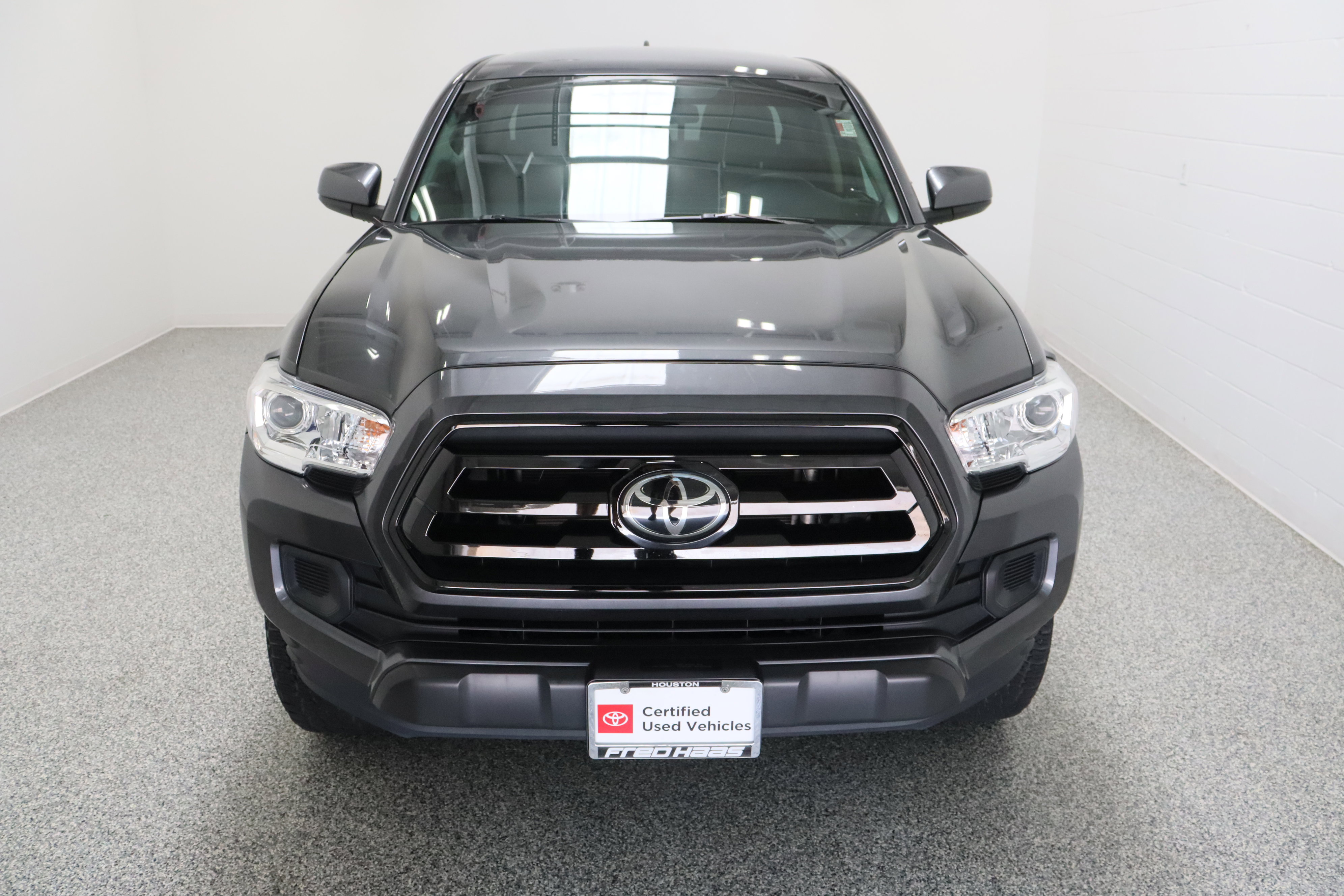 Certified 2023 Toyota Tacoma SR AWD/4WD image 3