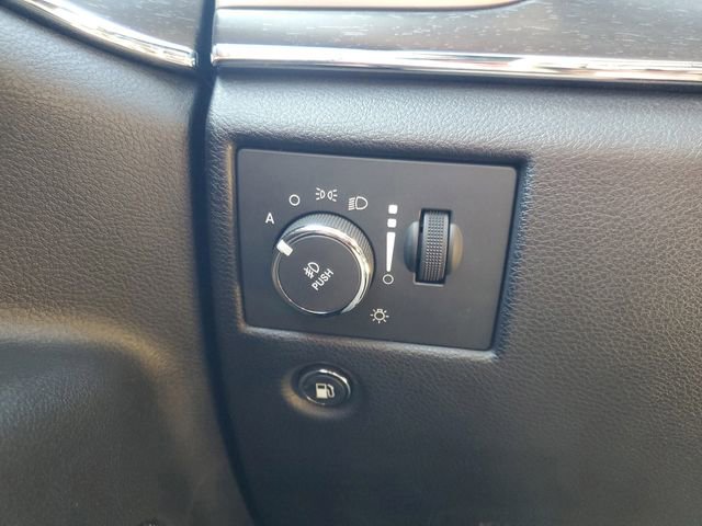Used 2015 Jeep Grand Cherokee Limited image 13
