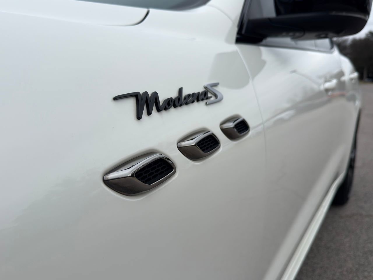 Used 2022 Maserati Levante Modena S image 3