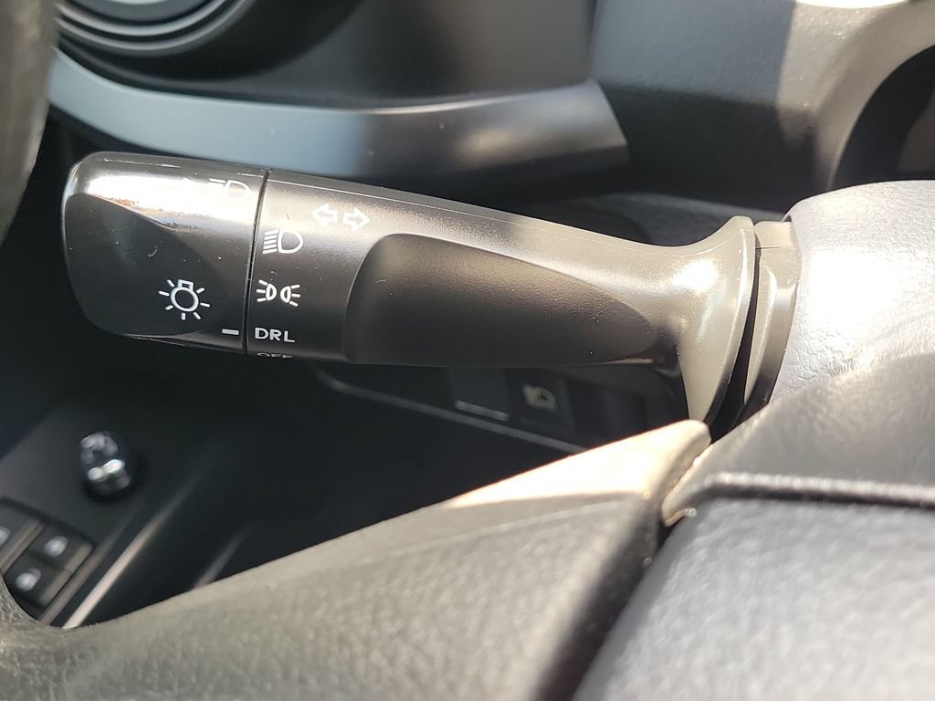Used 2018 Toyota Tacoma SR w/ SR Convenience Package RWD image 11