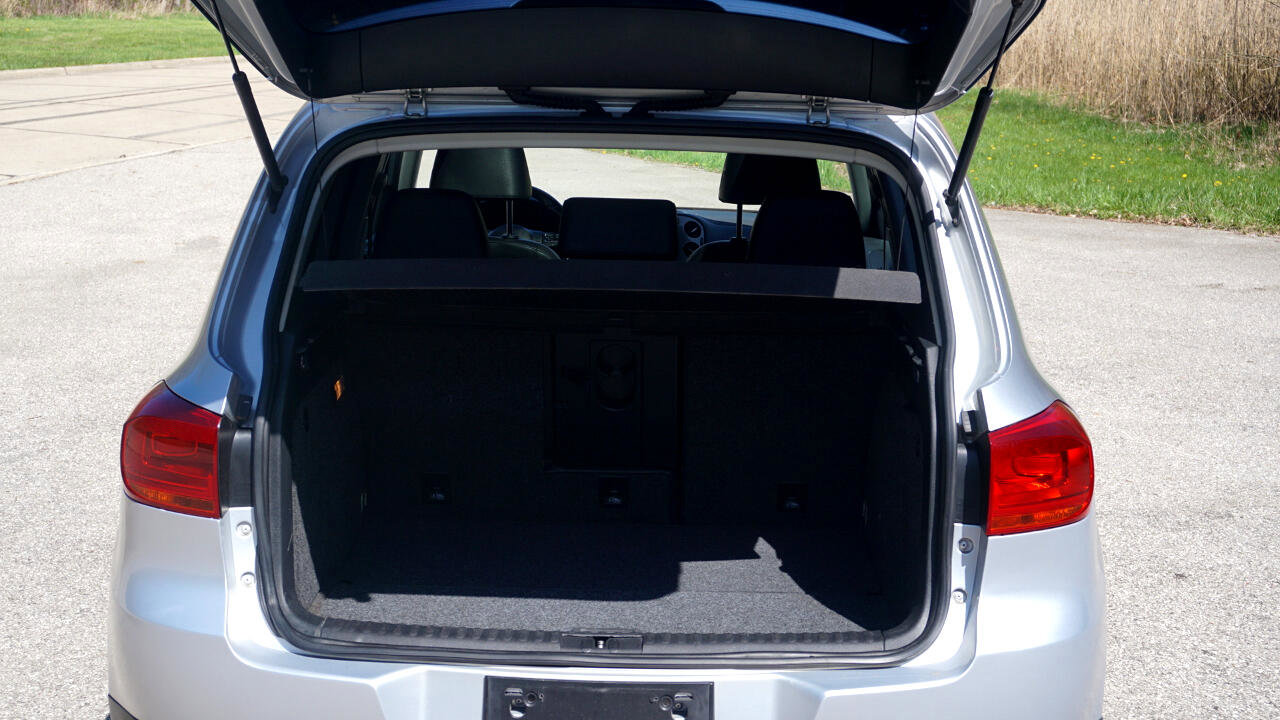 Used 2015 Volkswagen Tiguan SEL image 23