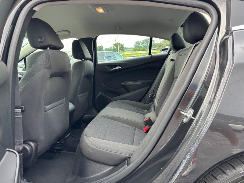 Used 2016 Chevrolet Cruze LT FWD image 10