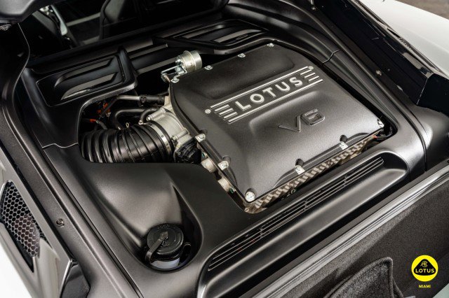 New 2025 Lotus Emira image 4