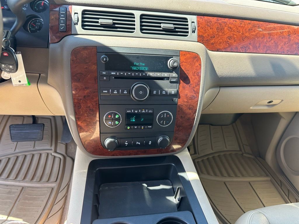 Used 2013 Chevrolet Silverado 1500 LTZ w/ LTZ White Diamond Edition image 19