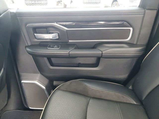 Used 2022 RAM 2500 Laramie AWD/4WD image 14