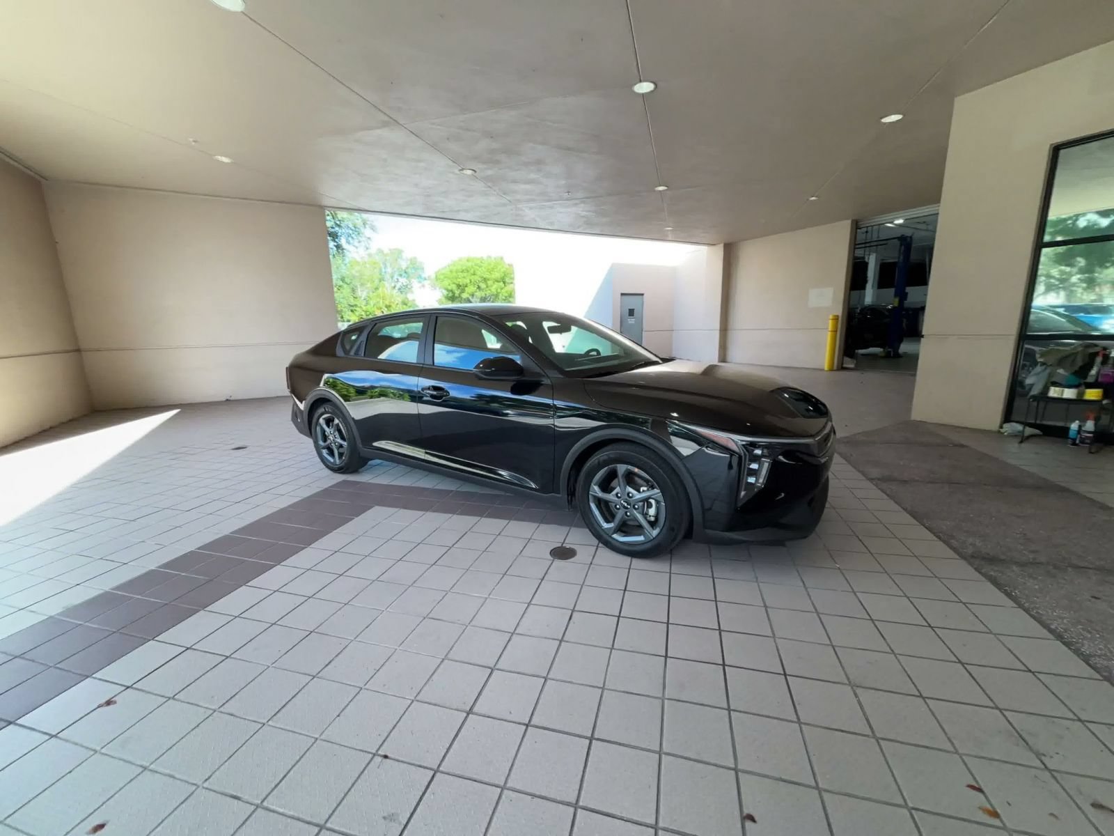 Used 2026 Kia K4 FWD image 2