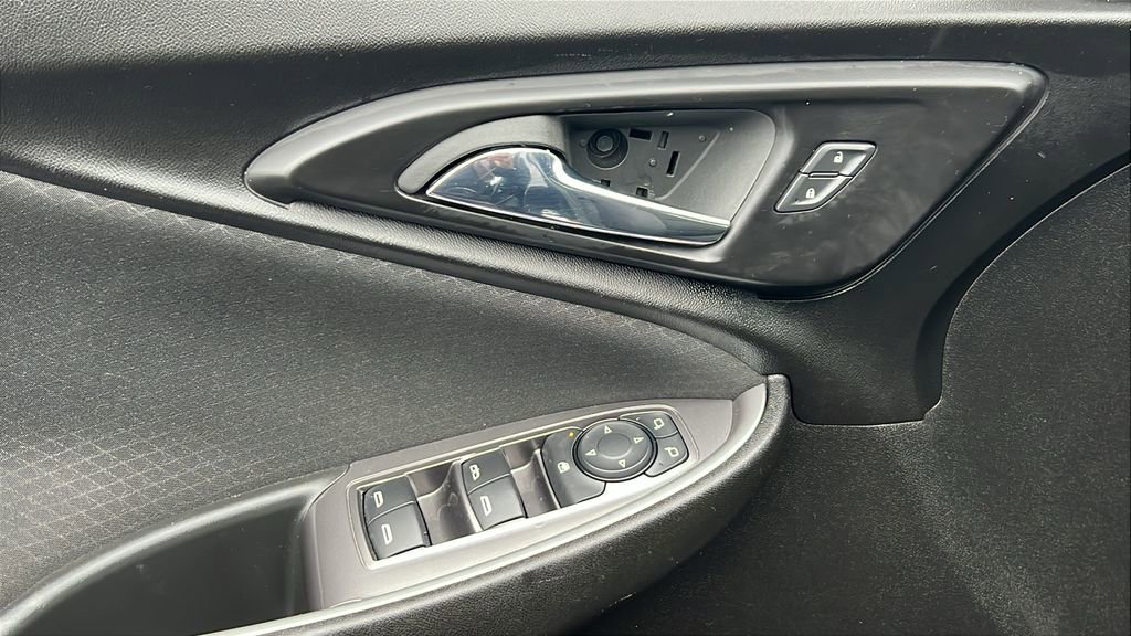 Used 2023 Chevrolet Malibu LT image 15