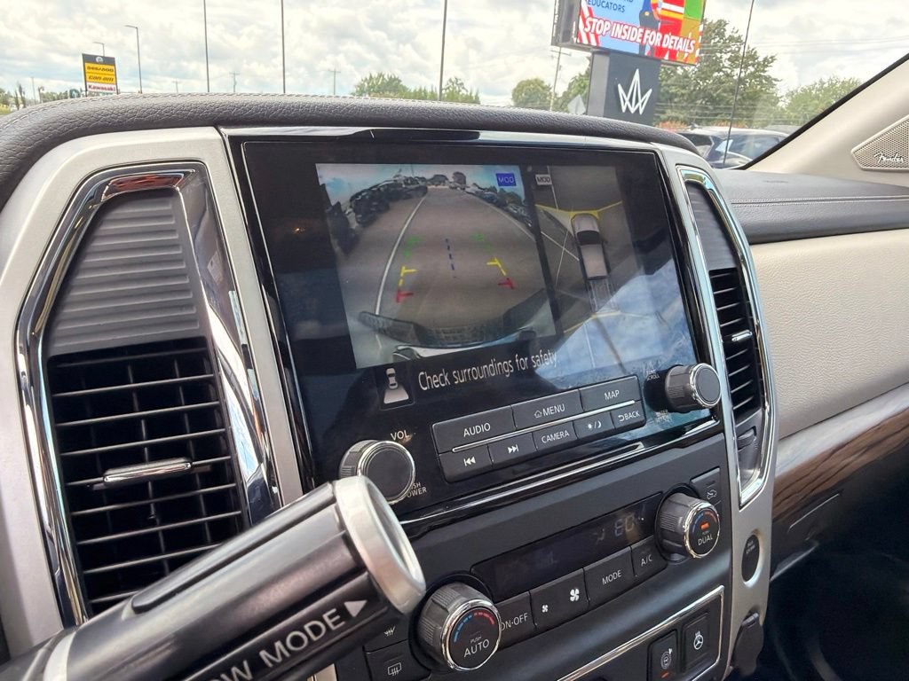Used 2020 Nissan Titan SL w/ Moonroof Package AWD/4WD image 24