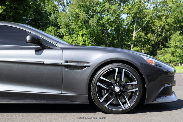 Used 2015 Aston Martin Vanquish Coupe RWD image 9