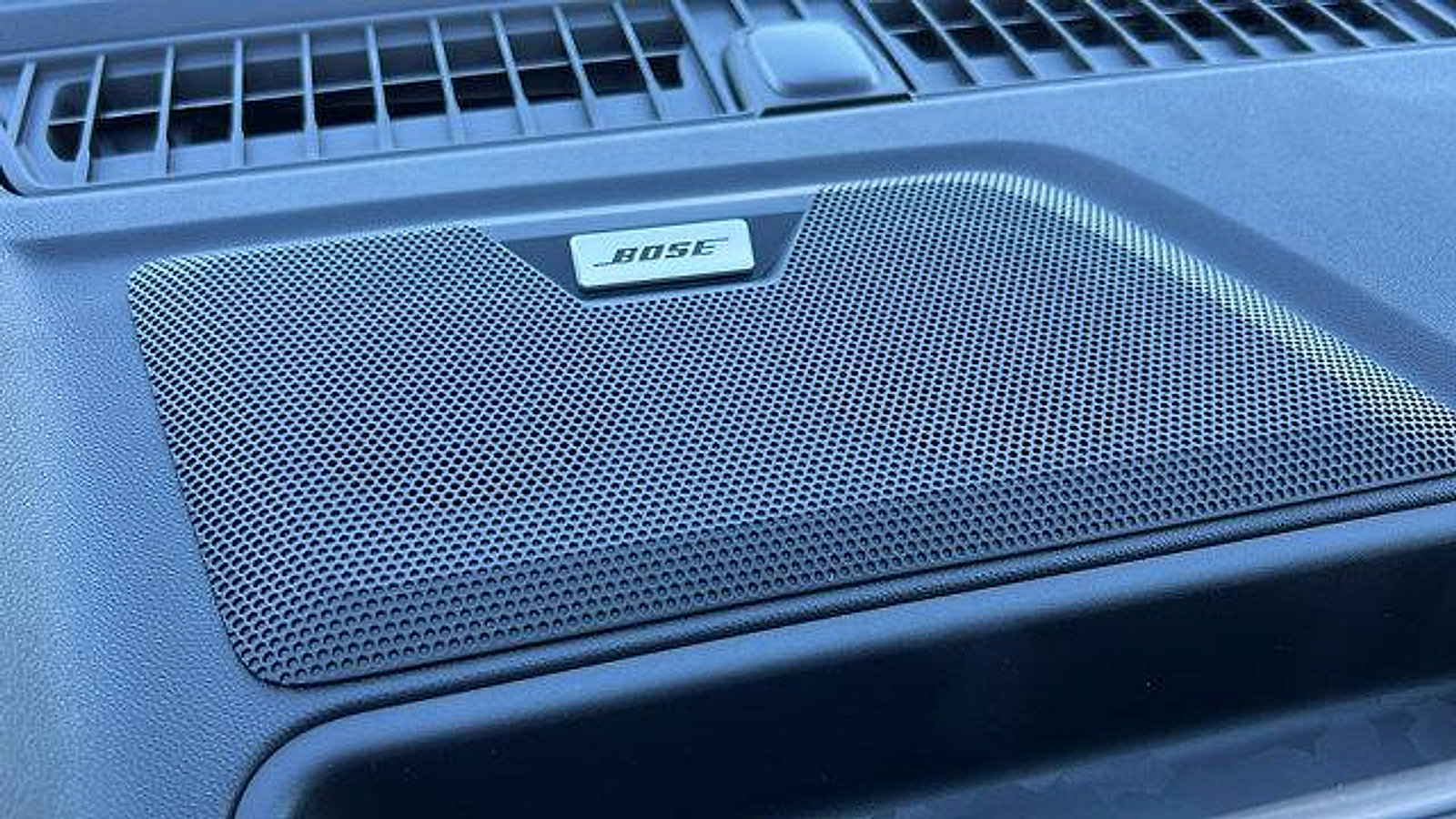 New 2026 Chevrolet Colorado ZR2 w/ Technology Package image 26