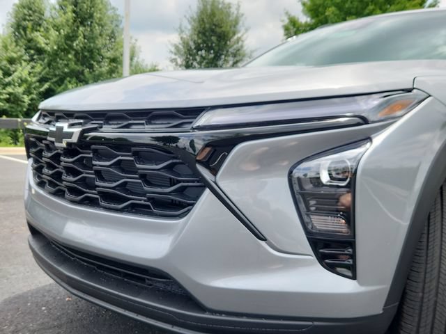 New 2026 Chevrolet Trax LT w/ Driver Confidence Package FWD image 10