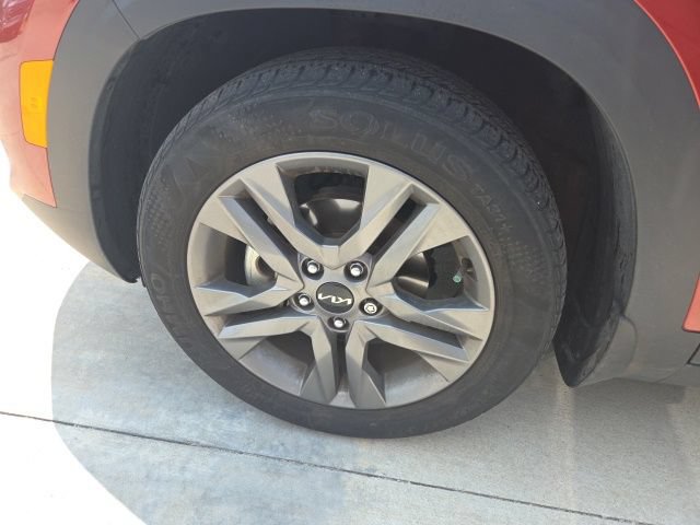 Used 2023 Kia Seltos S w/ Navigation Package FWD image 10