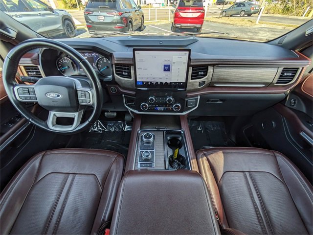 Used 2023 Ford Expedition Max Limited image 17