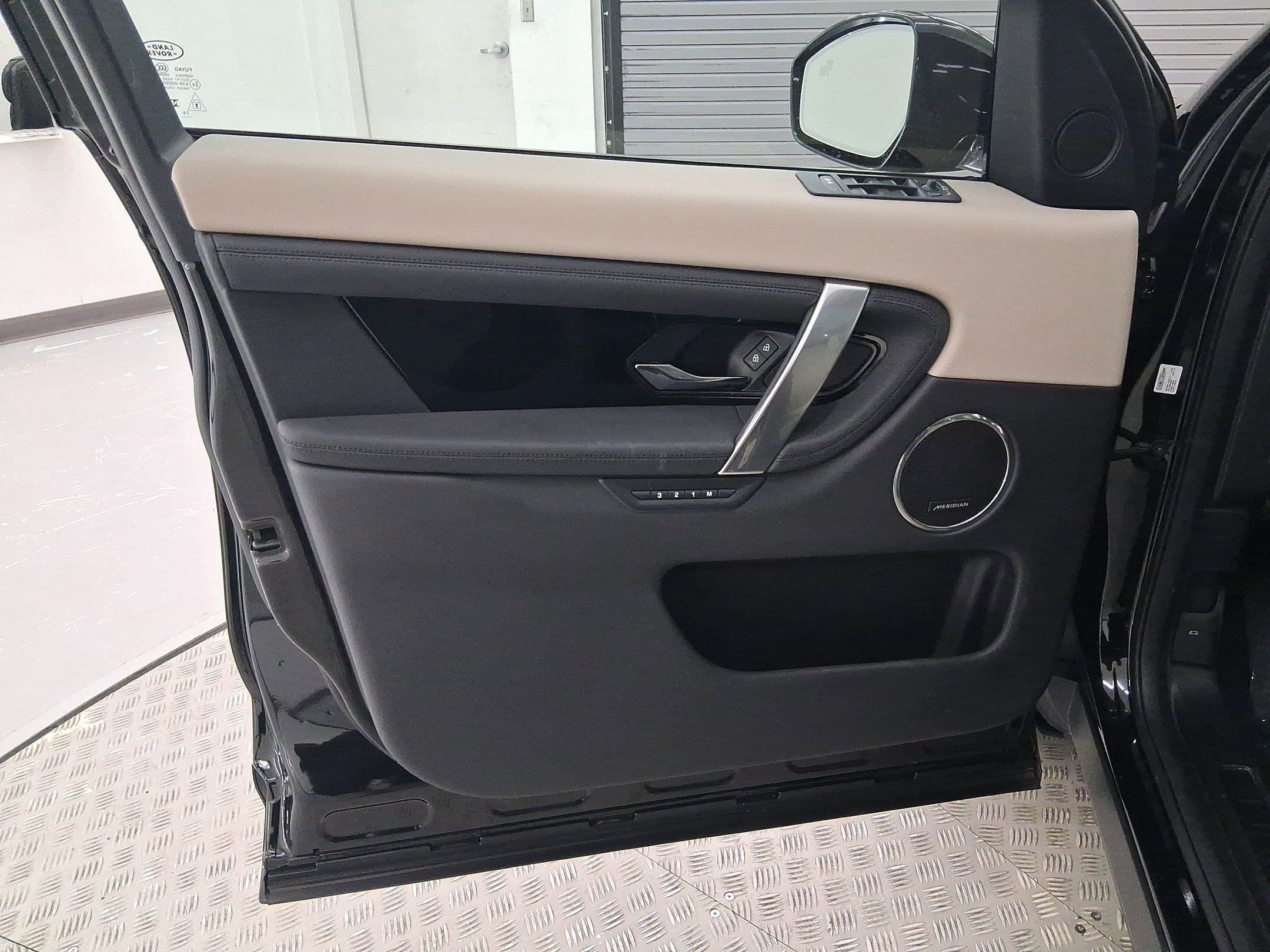 Certified 2025 Land Rover Discovery Sport S AWD/4WD image 20