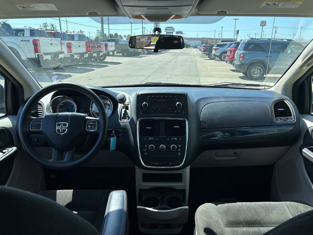 Used 2015 Dodge Grand Caravan American Value Package FWD image 31