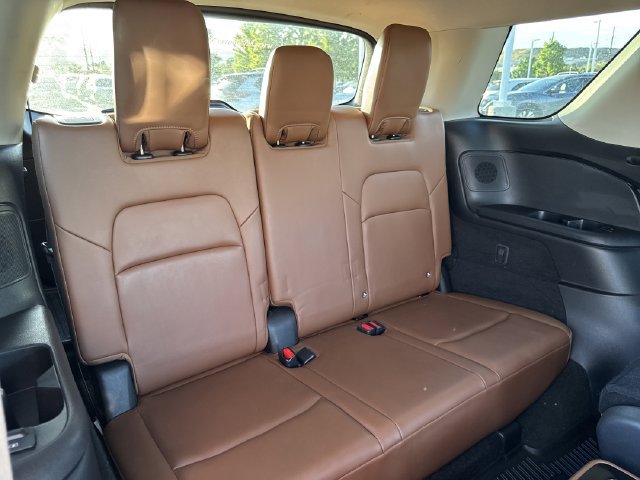 Used 2023 Nissan Pathfinder Platinum AWD/4WD image 27