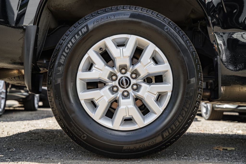 Used 2024 Nissan Frontier SV w/ Technology Package image 14
