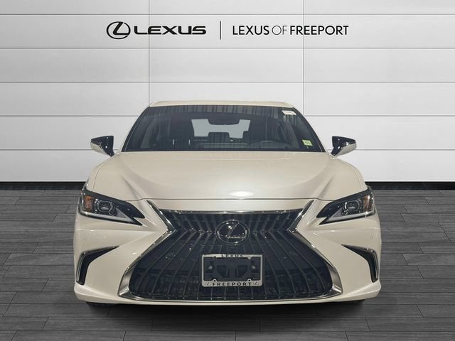 Used 2025 Lexus ES 300h w/ Technology Package FWD image 2