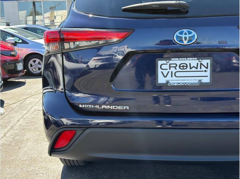Used 2020 Toyota Highlander LE FWD image 20