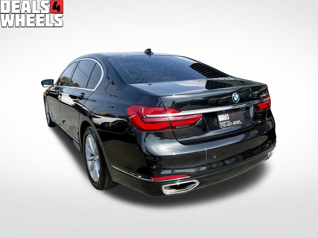 Used 2017 BMW 740i RWD image 13