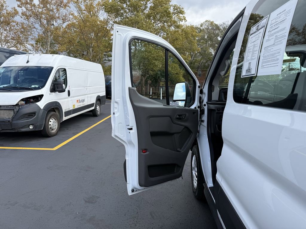 Used 2024 Ford Transit 350 XLT image 11