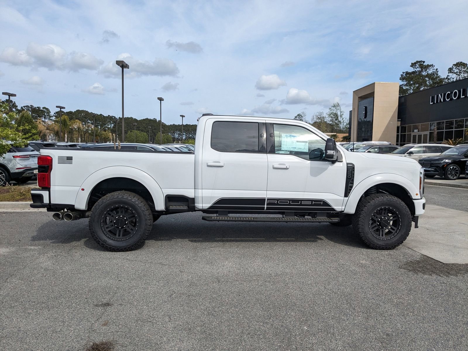 New 2024 Ford F250 Lariat w/ Lariat Ultimate Package image 3