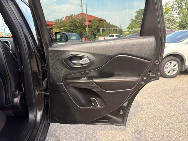 Used 2014 Jeep Cherokee Trailhawk w/ Comfort/Convenience Group AWD/4WD image 26